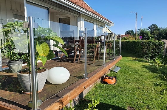 Glassrekkverk m stolper, 10